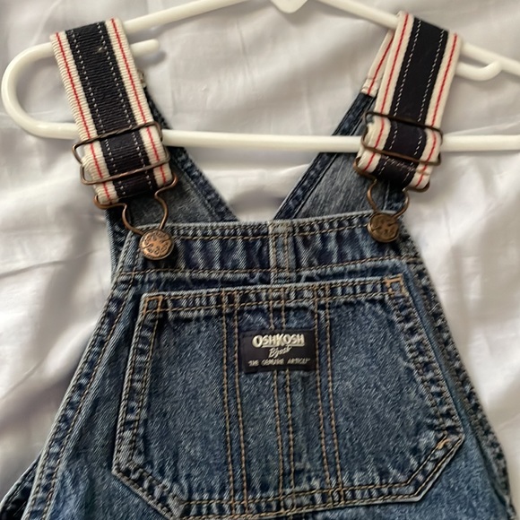 OshKosh overalls size 3 - Picture 2 of 4